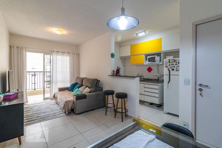 Sala de apartamento para alugar com 2 quartos, 68m² em Jardim Tupanci, Barueri