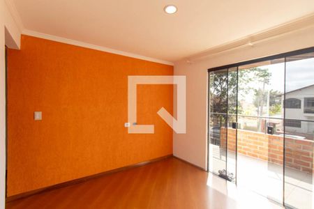 Sala de casa para alugar com 3 quartos, 75m² em Cajuru, Curitiba