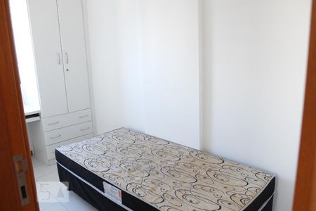 Quarto 2 de apartamento para alugar com 2 quartos, 65m² em Itaigara, Salvador