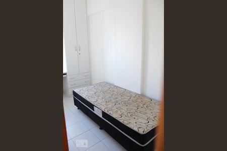 Quarto 2 de apartamento para alugar com 2 quartos, 65m² em Itaigara, Salvador