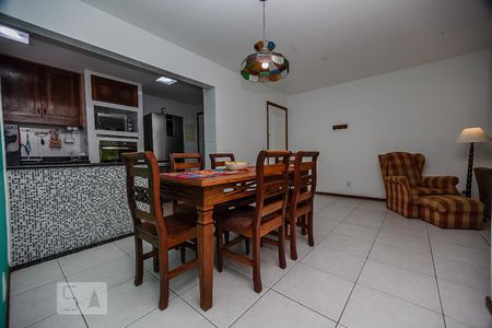 Sala de apartamento à venda com 3 quartos, 90m² em Santa Rosa, Niterói