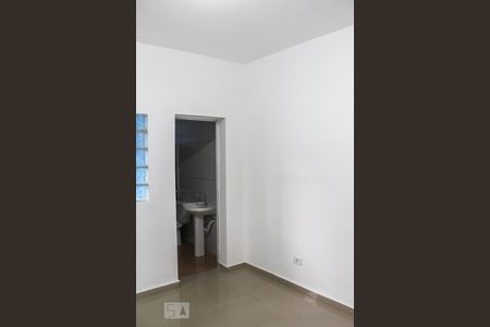 SalaQuarto de casa para alugar com 1 quarto, 40m² em Vila Gustavo, São Paulo