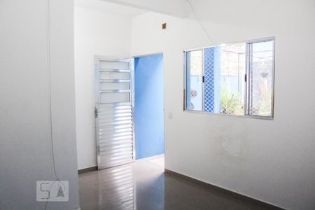 SalaQuarto de casa para alugar com 1 quarto, 40m² em Vila Gustavo, São Paulo