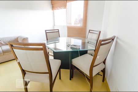 Sala de apartamento para alugar com 2 quartos, 76m² em Jardim Brasil (zona Sul), São Paulo