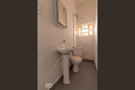 Banheiro de casa para alugar com 1 quarto, 40m² em Vila Graciosa, São Paulo