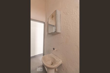 Banheiro de casa para alugar com 1 quarto, 40m² em Vila Graciosa, São Paulo