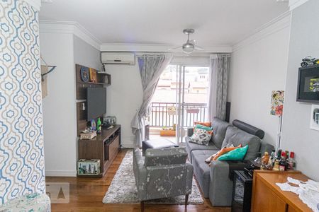 Sala de apartamento à venda com 3 quartos, 67m² em Sítio da Figueira, São Paulo