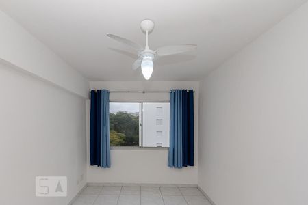 Sala de apartamento para alugar com 2 quartos, 60m² em Santo Amaro, São Paulo