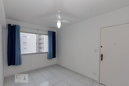 Sala de apartamento para alugar com 2 quartos, 60m² em Santo Amaro, São Paulo