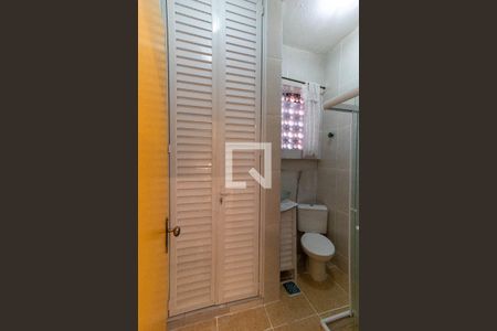 Banheiro de kitnet/studio para alugar com 1 quarto, 18m² em Centro, Niterói