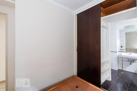 Suite de apartamento para alugar com 2 quartos, 81m² em Itaim Bibi, São Paulo