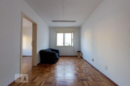 Sala de apartamento à venda com 1 quarto, 42m² em Passo da Areia, Porto Alegre