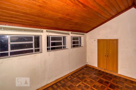 Casa para alugar com 300m², 5 quartos e 4 vagas Casa para alugar com 300m², 5 quartos e 4 vagasQuarto 4