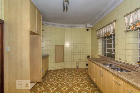 Casa para alugar com 300m², 5 quartos e 4 vagas Casa para alugar com 300m², 5 quartos e 4 vagasCozinha