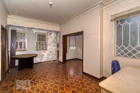 Casa para alugar com 300m², 5 quartos e 4 vagas Casa para alugar com 300m², 5 quartos e 4 vagasSuíte