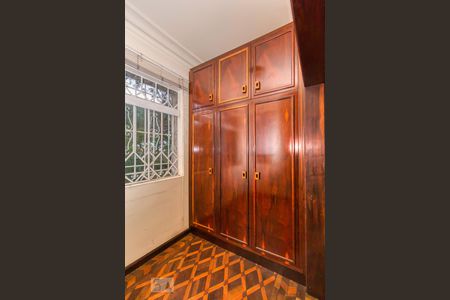 Casa para alugar com 300m², 5 quartos e 4 vagas Casa para alugar com 300m², 5 quartos e 4 vagasSuíte - Closet