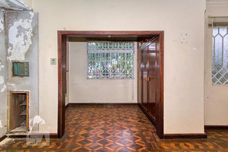 Casa para alugar com 300m², 5 quartos e 4 vagas Casa para alugar com 300m², 5 quartos e 4 vagasSuíte