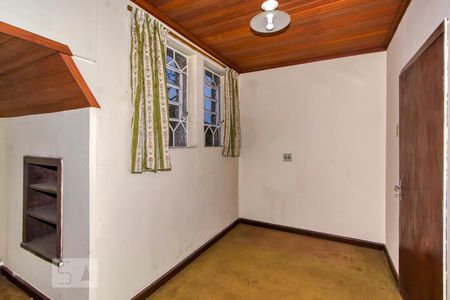 Casa para alugar com 300m², 5 quartos e 4 vagas Casa para alugar com 300m², 5 quartos e 4 vagasQuarto 1