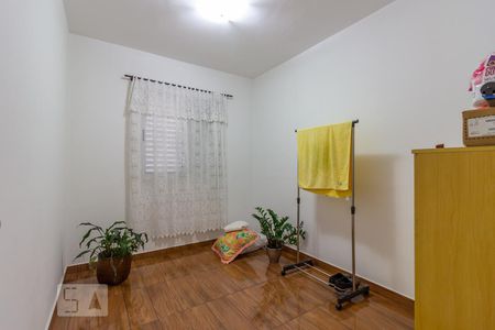 Quarto 1 de apartamento para alugar com 2 quartos, 58m² em Jardim Tupanci, Barueri