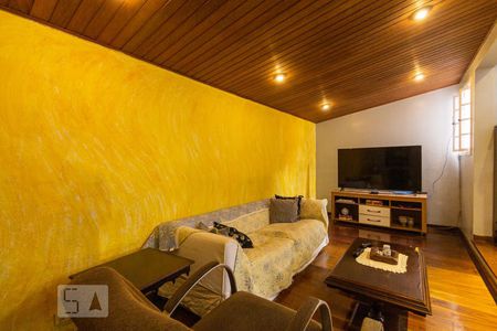 Sala de casa à venda com 4 quartos, 246m² em Parque Industrial das Oliveiras, Taboão da Serra