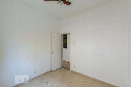 Quarto 1 de apartamento à venda com 2 quartos, 60m² em Ponta D’areia, Niterói