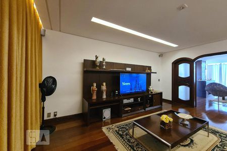 Sala 1 de casa à venda com 5 quartos, 553m² em Bandeirantes (pampulha), Belo Horizonte