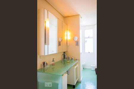 Apartamento para alugar com 414m², 5 quartos e 4 vagas Apartamento para alugar com 414m², 5 quartos e 4 vagasBanheiro do Quarto 1