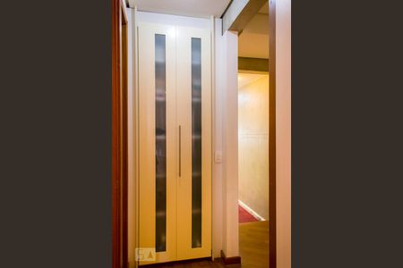 Apartamento para alugar com 414m², 5 quartos e 4 vagas Apartamento para alugar com 414m², 5 quartos e 4 vagasCorredor Inferior