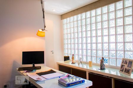 Apartamento para alugar com 414m², 5 quartos e 4 vagas Apartamento para alugar com 414m², 5 quartos e 4 vagasEscritório