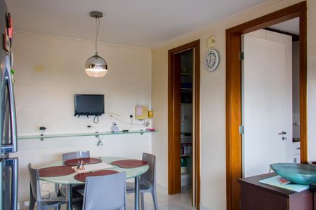 Apartamento para alugar com 414m², 5 quartos e 4 vagas Apartamento para alugar com 414m², 5 quartos e 4 vagasCozinha