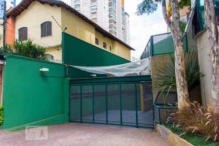 Apartamento para alugar com 414m², 5 quartos e 4 vagas Apartamento para alugar com 414m², 5 quartos e 4 vagasFachada