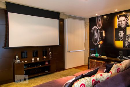 Apartamento para alugar com 414m², 5 quartos e 4 vagas Apartamento para alugar com 414m², 5 quartos e 4 vagasSala de Cinema