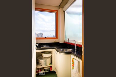 Apartamento para alugar com 414m², 5 quartos e 4 vagas Apartamento para alugar com 414m², 5 quartos e 4 vagasCozinha do Salão de Festas