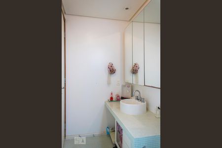 Apartamento para alugar com 414m², 5 quartos e 4 vagas Apartamento para alugar com 414m², 5 quartos e 4 vagasBanheiro do Quarto 3