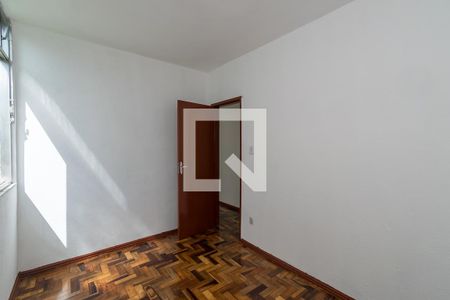 Quarto 1 de apartamento para alugar com 2 quartos, 50m² em Parada de Lucas, Rio de Janeiro