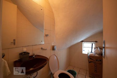 Lavabo de casa para alugar com 3 quartos, 180m² em Cipava, Osasco