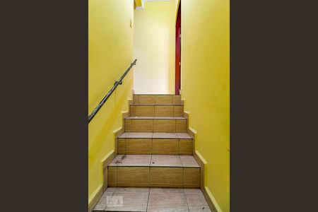 Escada de casa para alugar com 2 quartos, 92m² em Parque Continental Ii, Guarulhos