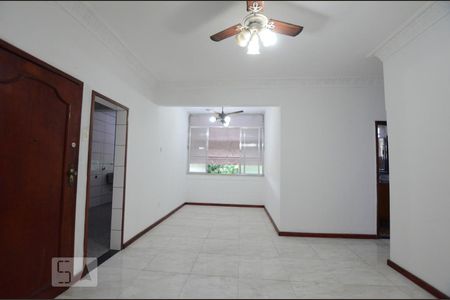 Sala de apartamento para alugar com 2 quartos, 76m² em Ramos, Rio de Janeiro