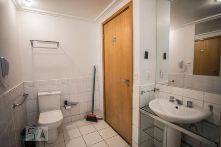 Banheiro de apartamento à venda com 1 quarto, 45m² em Vila Clementino, São Paulo