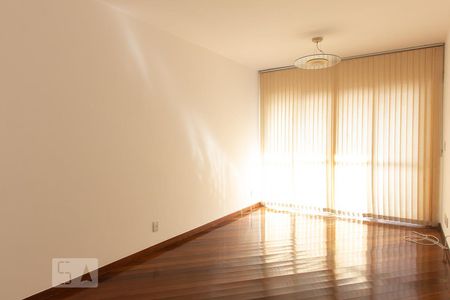 Sala de apartamento para alugar com 2 quartos, 130m² em Lourdes, Belo Horizonte