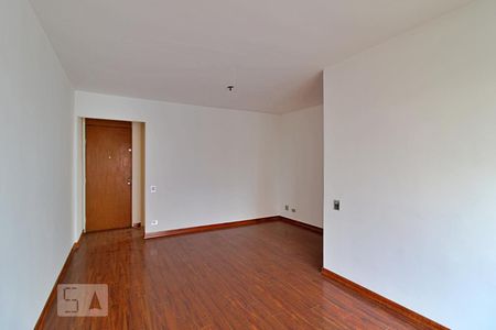 Sala de apartamento para alugar com 3 quartos, 100m² em Vila Sônia, São Paulo