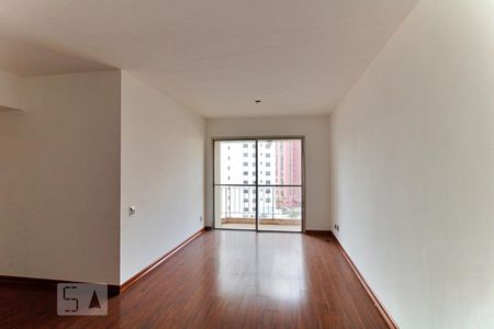 Sala de apartamento para alugar com 3 quartos, 100m² em Vila Sônia, São Paulo