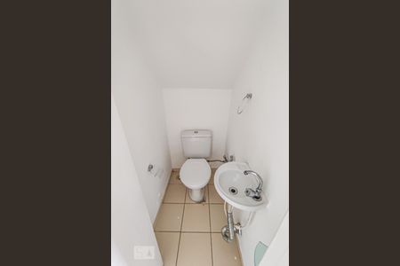 Lavabo de casa para alugar com 3 quartos, 91m² em Parque Maria Luiza, São Paulo