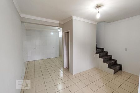 Sala de casa para alugar com 3 quartos, 91m² em Parque Maria Luiza, São Paulo