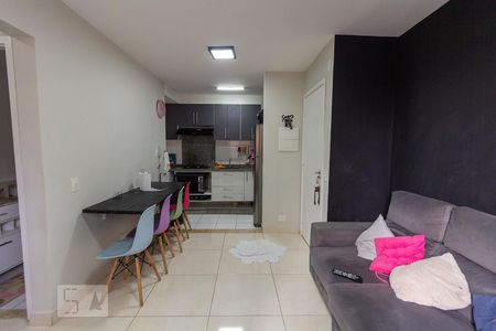 Sala de apartamento à venda com 2 quartos, 45m² em São Pedro, Osasco