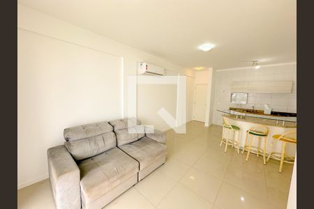 Sala de TV de apartamento para alugar com 2 quartos, 80m² em Ingleses do Rio Vermelho, Florianópolis