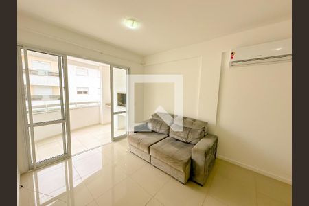 Sala de TV de apartamento para alugar com 2 quartos, 80m² em Ingleses do Rio Vermelho, Florianópolis