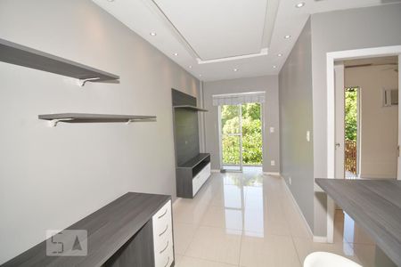 Sala de apartamento para alugar com 1 quarto, 45m² em Encantado, Rio de Janeiro