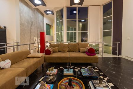 Sala de casa de condomínio para alugar com 3 quartos, 400m² em Alphaville, Santana de Parnaíba