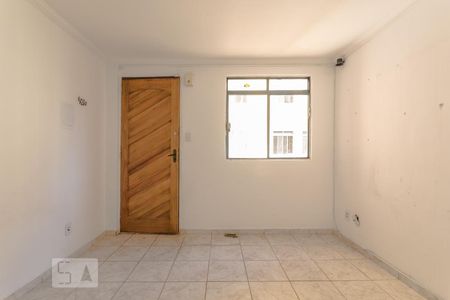 Sala de apartamento para alugar com 2 quartos, 49m² em Jardim Armênia, Mogi das Cruzes